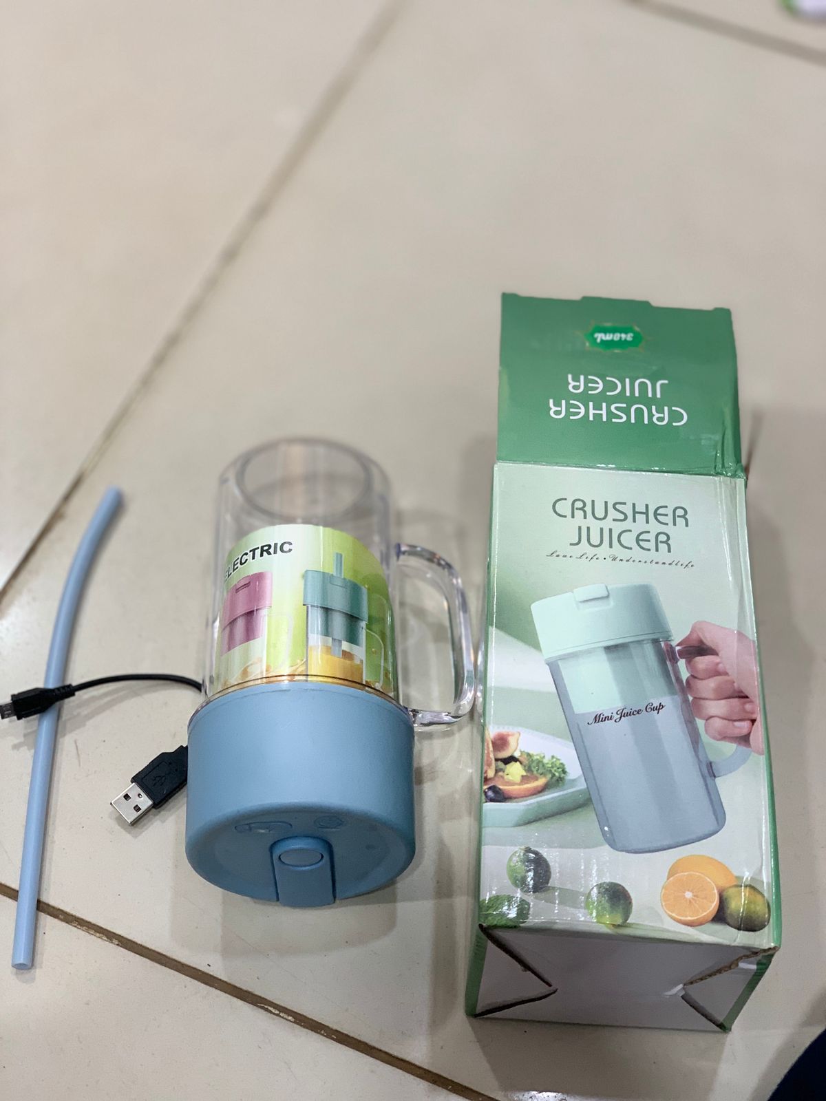 Portable Mini Crusher Juicer – USB Rechargeable Electric Juice Cup